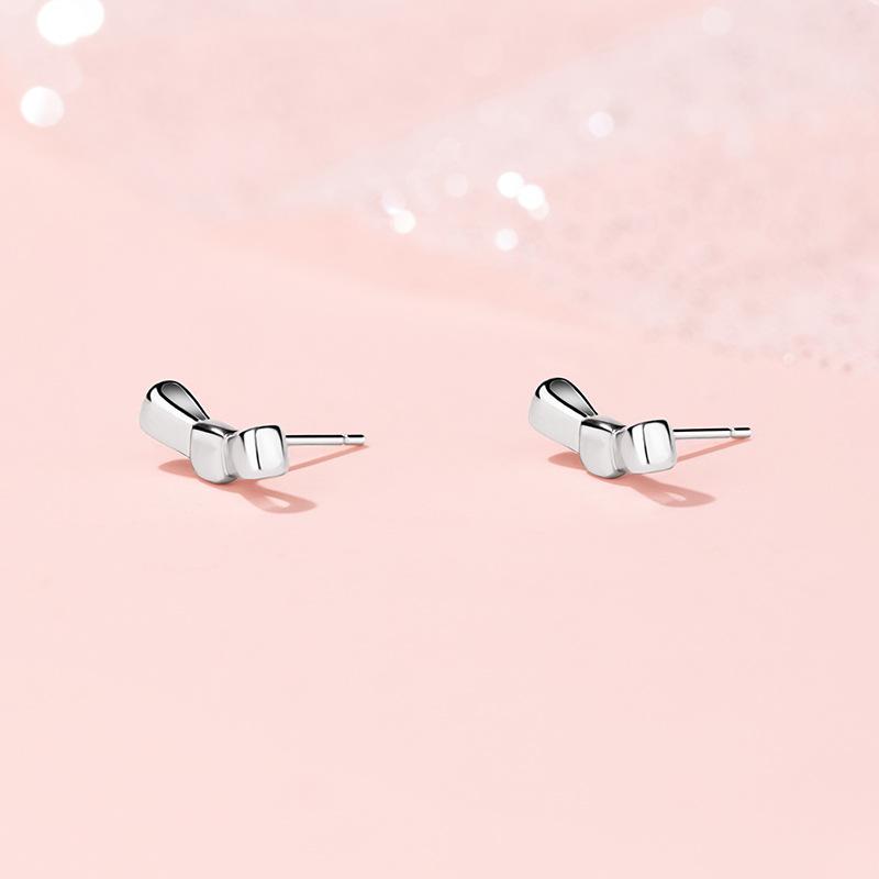 Simple Bow Stud Earrings Women's Small and Exquisite Daily Commuting Wear Earrings Niche Temperament Jewelry