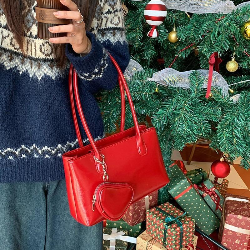 Autumn and Winter Rich New Red Love Pendant Baguette Square Bag Oil Wax Glossy Texture Niche Design Shoulder Bag
