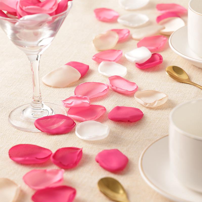 200 Silk Rose Petals, Burned Edge, Handmade, Cream Glow, Wedding Decor