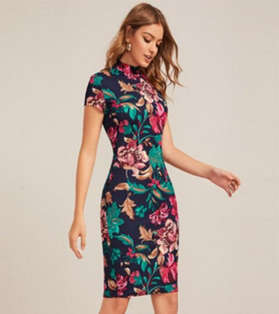 Kombinezon casualowy w jednolitym kolorze na wiosnę/lato 2024