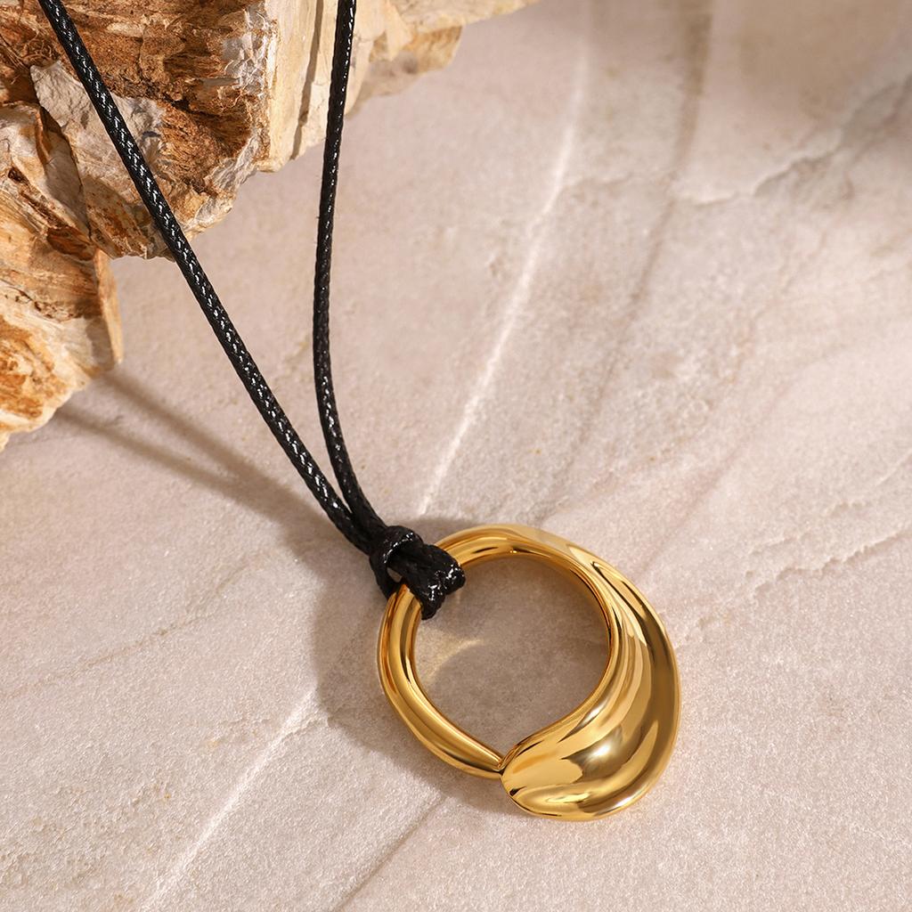 Uworld Vintage Stainless Steel Water Drop PU Leather Necklace for Women Statement Fashion Jewelry Accessories New
