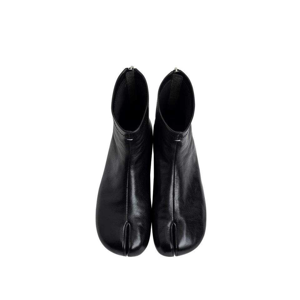 

Версия из овчины~ Минималистичные ботинки-казаки с острым носком и плоской подошвой, полусапожки женские 2025 новая коллекция, тонкие короткие ботинки-чулки 40 чёрный