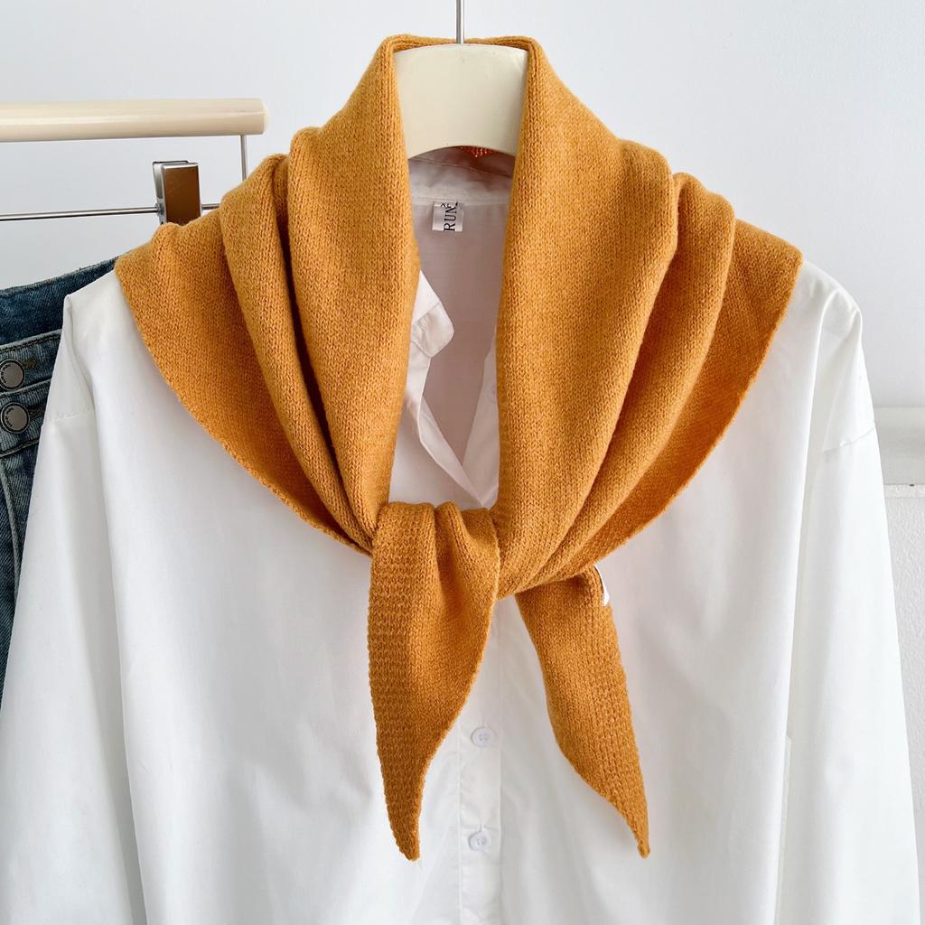 New Korean version solid color triangle scarf scarf women's warm knitted small scarf versatile outer neck protection scarf