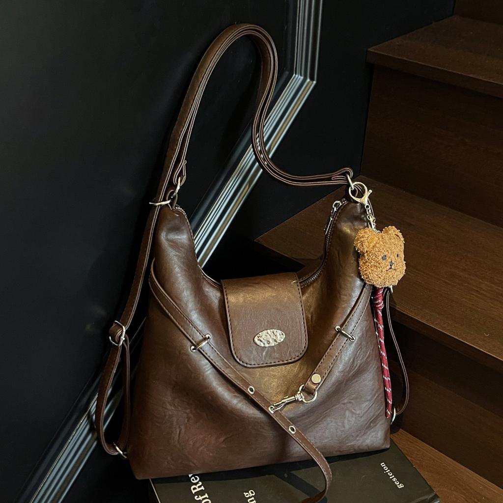 Large capacity tote bag women's autumn 2025 new travel backpack multi-functional retro commuter shoulder bag