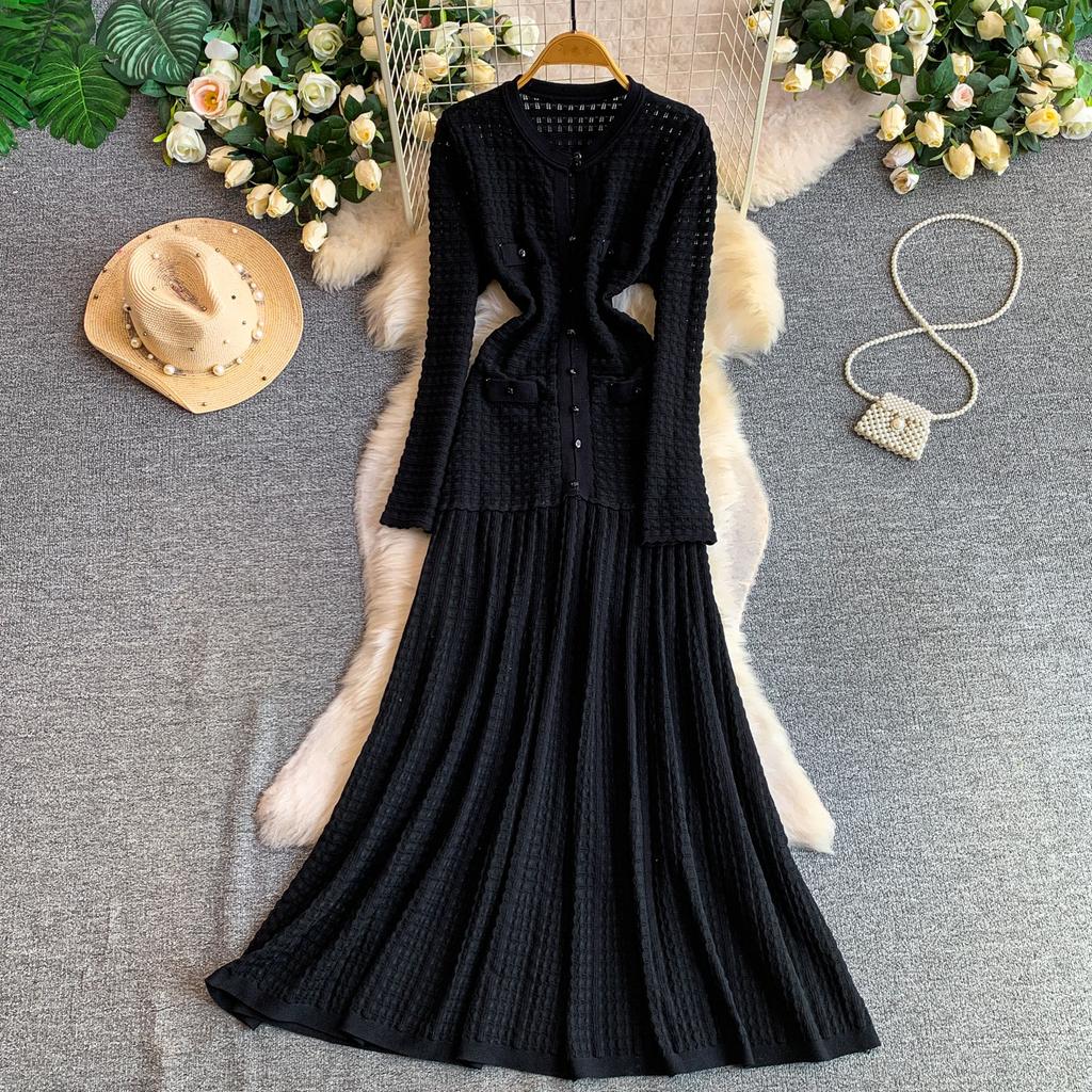 High-end celebrity elegant and sexy single-breasted crew neck dress women's new texture knitted hollow fishtail dress