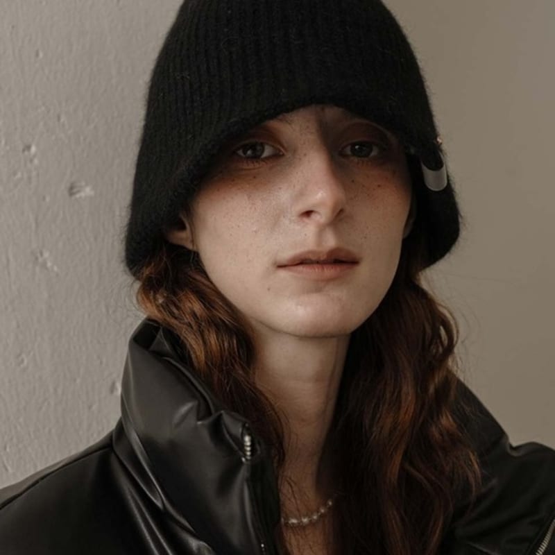 

ACCLET Raccoon Wool Pattern Brim Beanie Hat Black H043BK black