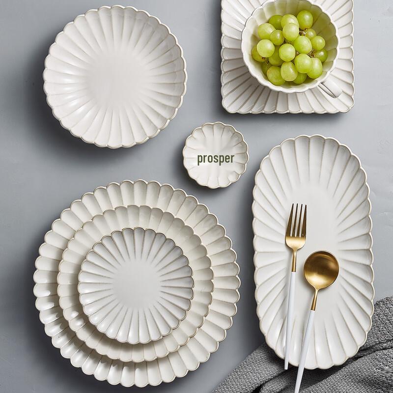 Elegant European Style Ceramic Dinner Plate