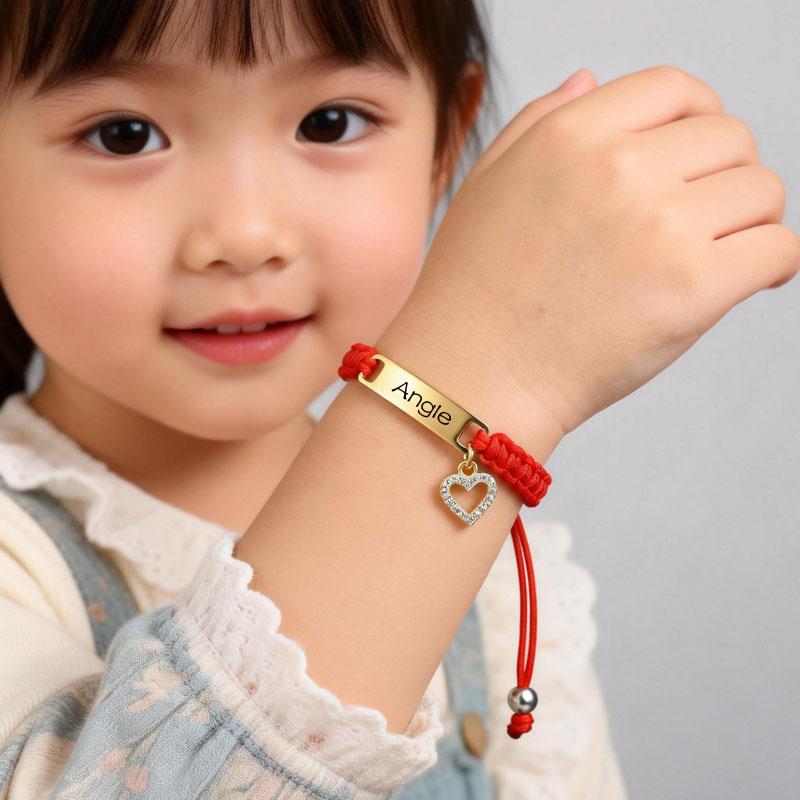 Braccialetto Personalizzato per Bambini, Ciondolo a Forma di Cuore in Acciaio Inossidabile, Catena Regolabile in Corda Rossa, Gioiello Personalizzato per Bambini Regalo per Neonato