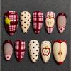 24 Stück Retro Rotes Karomuster Mandel Form Aufklebbare Falsche Nägel Süß Niedlich Apfel Polka Dot Rosa Streifen Französische Acryl Falsche Nagelspitzen Tragbar