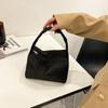 Cosmetic bag New women's bag Stylish and simple handbag Small square bag