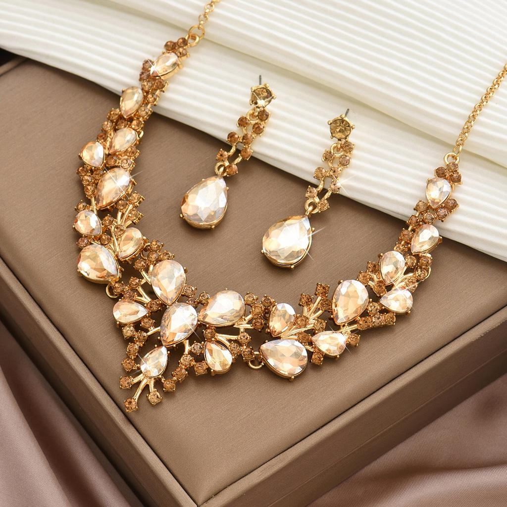 3ks Dámská Módní Lehká Luxusní Prémiová Kuželová Kapka Vody Květinový Náhrdelník Náušnice Zirkonová Sada Svatba Párty Festivalový Dárek