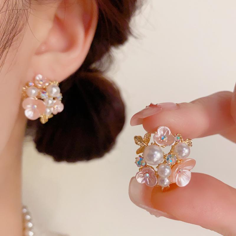 French Gentle and Versatile Flower Round Earrings Fashionable Design High Quality Earrings
