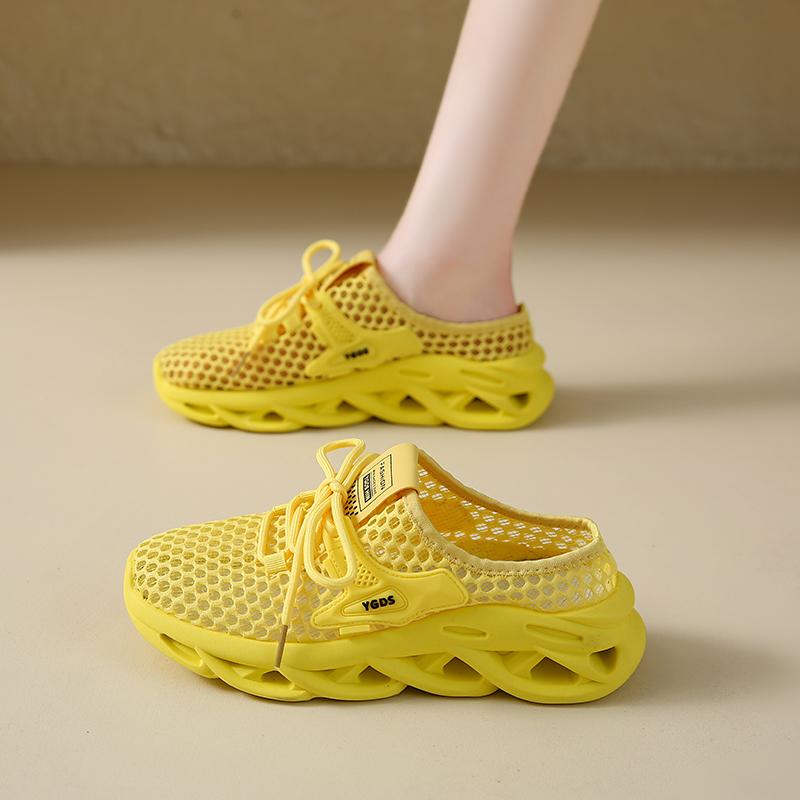 

Модные женские дышащие сетчатые мюли для ходьбы с открытой пяткой, слипоны, домашние шлепанцы с закрытым носком для леди, уличные тапочки 40