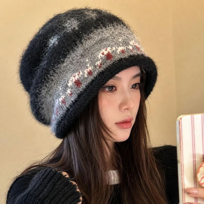 Womens Warm Knit Beanie Hat With Letter Print Foldable Winter Headwear Cold Weather Ear Protection Slimming Face Effect