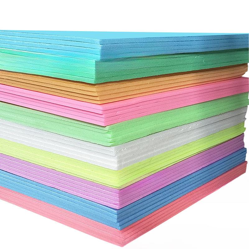 Цветной бумажный картон высокой плотности, выдувной, для детской печати 16K (19x26cm)