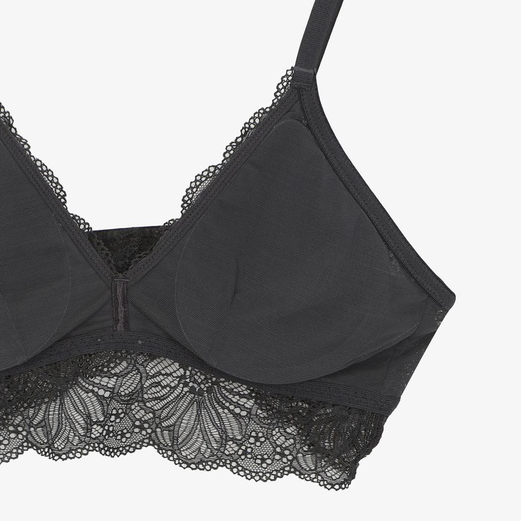 Hwillaeondeoweeo [Set] Glow Lace Bra Top + 3 Types Of Panties (Triangles/Thongs/Boys Shorts) Choose 1 Set (Fi261Br01F022031)