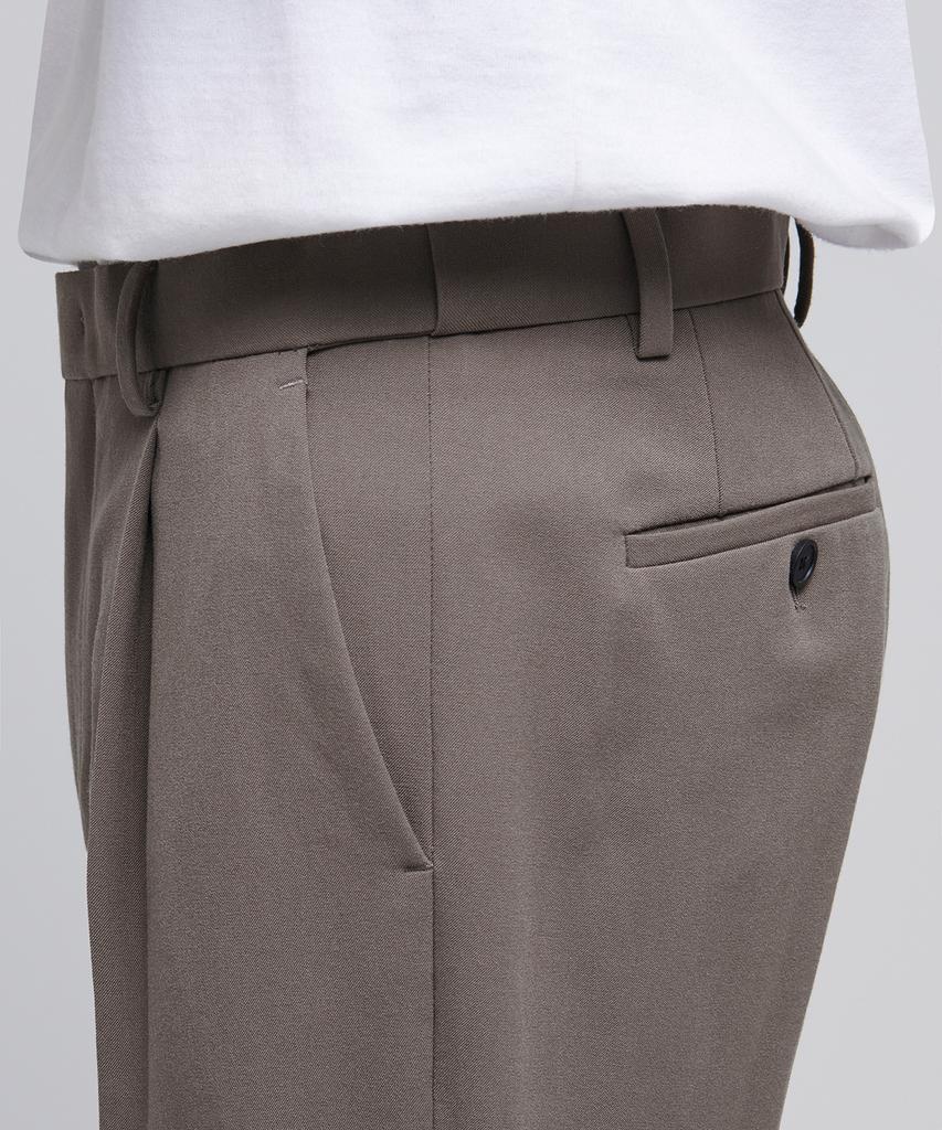Musinsa Standard Carrot Hidden Banding Crop Slacks [Dusty Beige]
