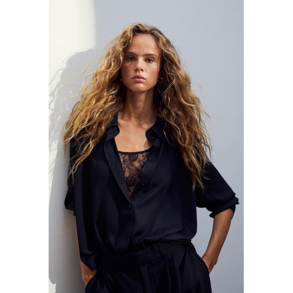 

H M pointed collar shirt black
