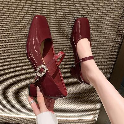 Rote Mary Jane Schuhe Frau Luxus Kristall Schnalle High Heels Lackleder Mittelhohe Pumps Frau Französisches Kleid Partyschuhe 2024