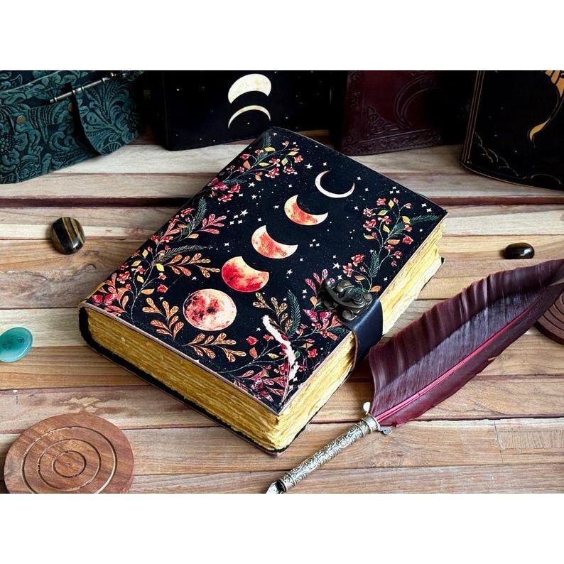 

Винтажный кожаный журнал с фазами луны для мужчин и женщин, 200 страниц состаренной бумаги ручной работы с неровным краем, кожаный скетчбук, рождественский подарок 7 x 5 in