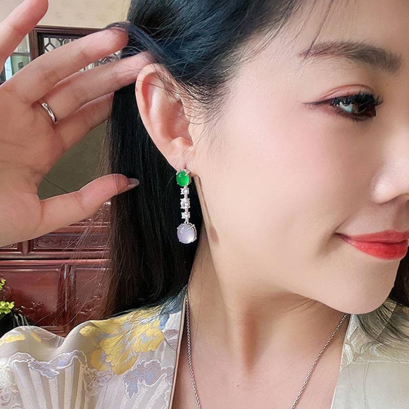 BELLA BOX Natürliches Eis Transparenter Grüner Achat Oval Eiernudeln Mit Langen Hängeohrringen Für Frauen Mit Hochwertigen Ohrringen