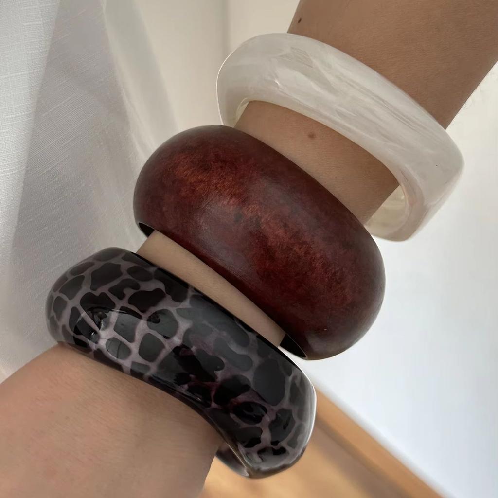Vintage Punk Irregular Chunky Glossy Cuff Bangles for Women Resin Acrylic Metal Geometric Thick Wide Bracelets Steampunk Jewelry