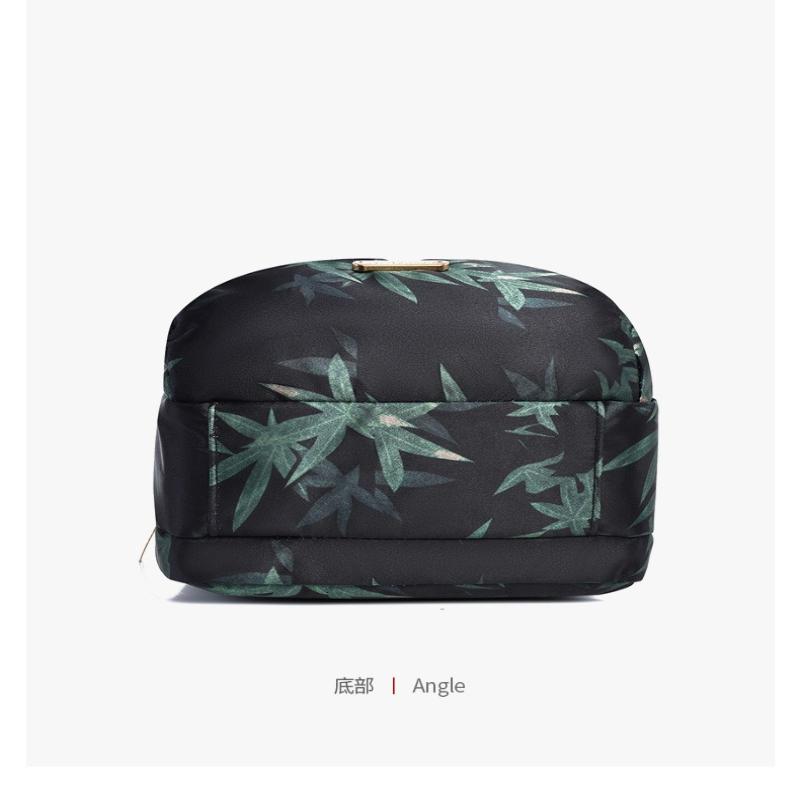 1Pc Large Capacity Outdoor Fashion Shoulder Bag Middle-aged Women Versatile Travel Messenger Bag Multi-layer Storage Portable Shell Bag
