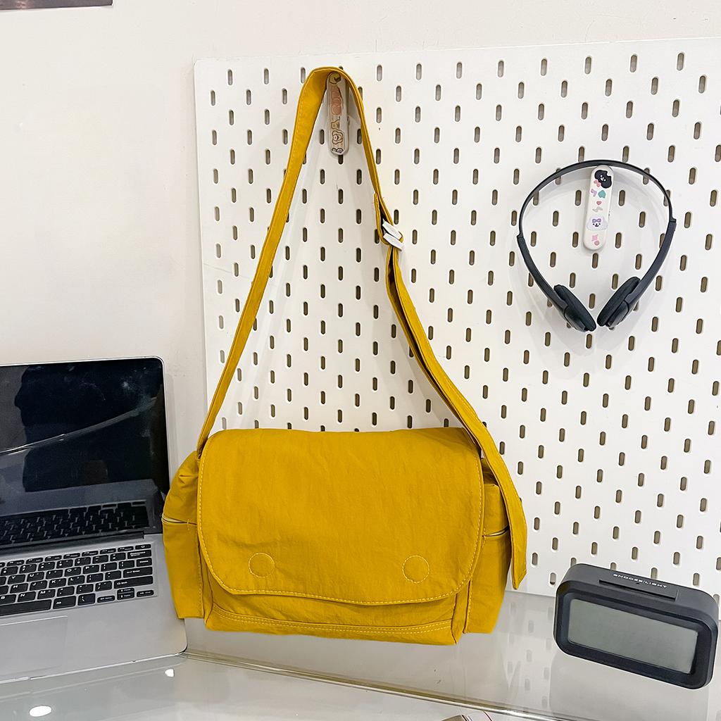 Women's Casual Nylon Crossbody Bag Lightweight Large Capacity Shoulder Bag Messenger Bag for Daily Work School Travel Solid Color Simple Style