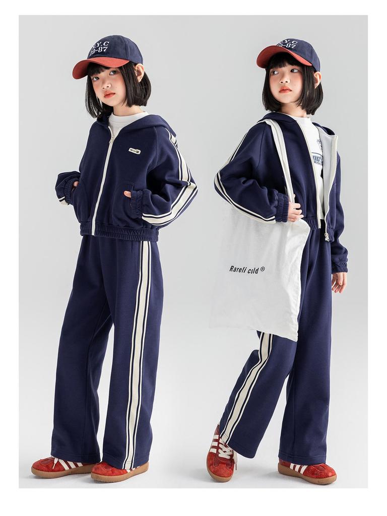 Tao Town Girls' Autumn Striped Sportswear Set - Trendy Two-Piece Casual Outfit for Children