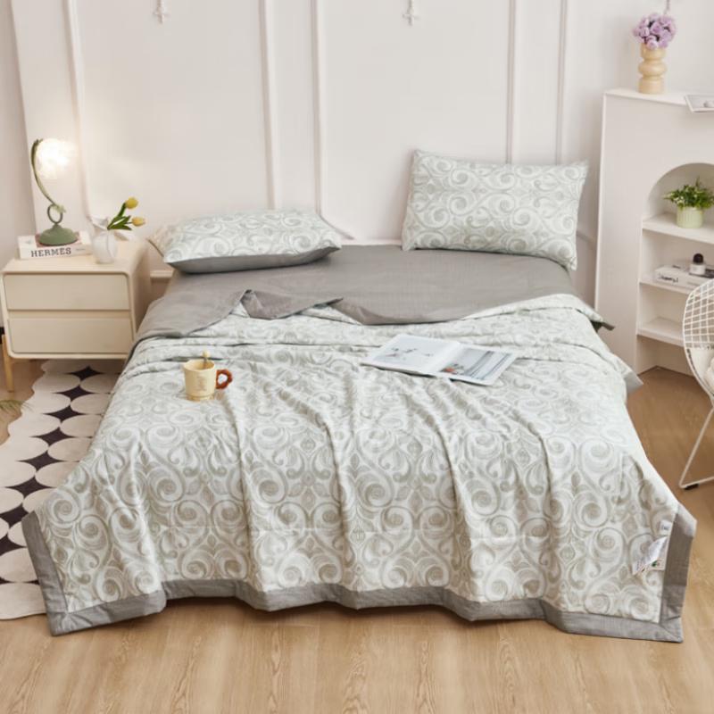 

Grace All-Season Embroidered Duvet Quilt