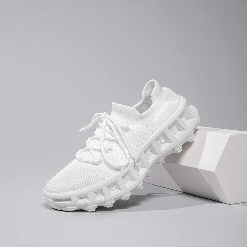 Foreign trade summer fly-woven mesh sports shoes men's deodorant breathable socks shoes lightweight fashion trend casual running