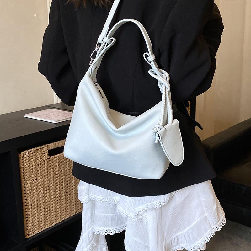 IELGY Spring Fashionable All-Match Commuter Shoulder Armpit Bag Large Capacity Messenger Bag
