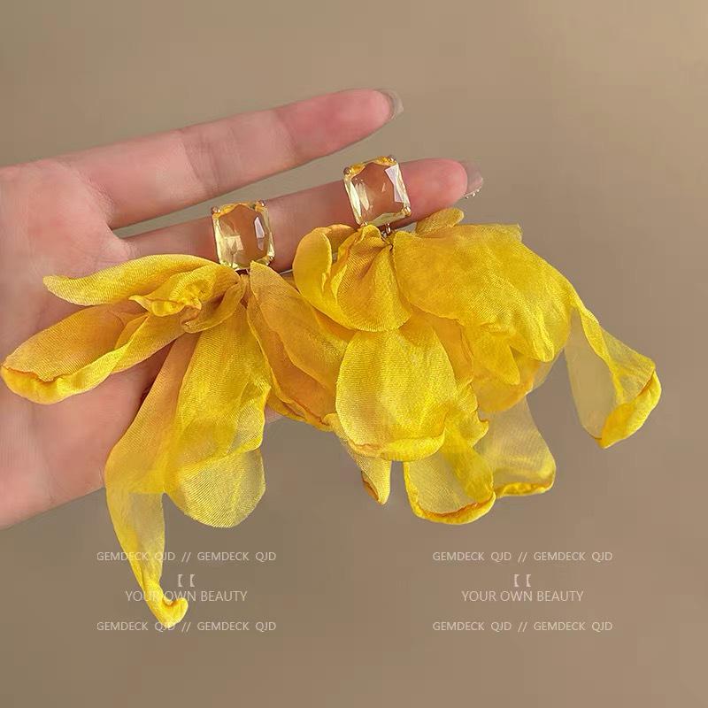 Yellow Petal Tassel Earrings - Bold Beach Vacation Flower Studs for Women, Super Hot & Beautiful Style 2025.