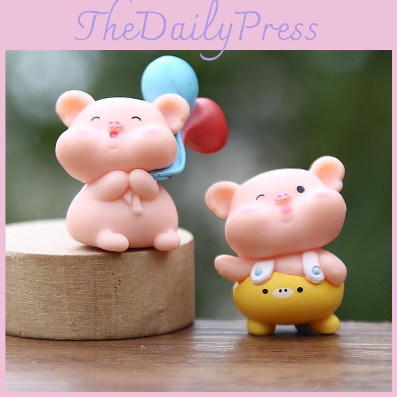Moon Pig Miniature Figurine Creative Animal Micro Landscape Desk Ornament Decor