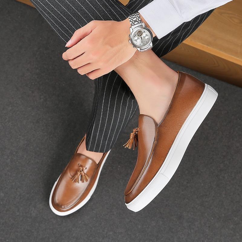 Herren Lederschuhe Mode Italien Freizeitschuh Business Büro Kleiderschuhe Komfort Fahrschuhe für Herren Slipper Loafer Übergröße