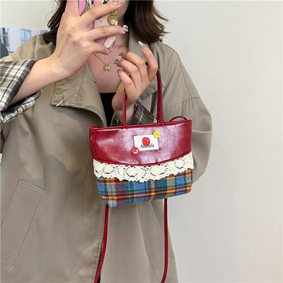 Herbst und Winter High-End Light Luxury Nische Fransen Tasche Damen Neue Retro Braun Mode Tragbare Umhängetasche