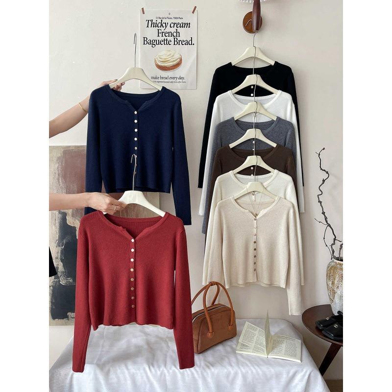 Retro Small Soft Waxy Sweater Knitted Cardigan Women's Autumn and Winter Thin Stacked Coat Bottoming Top