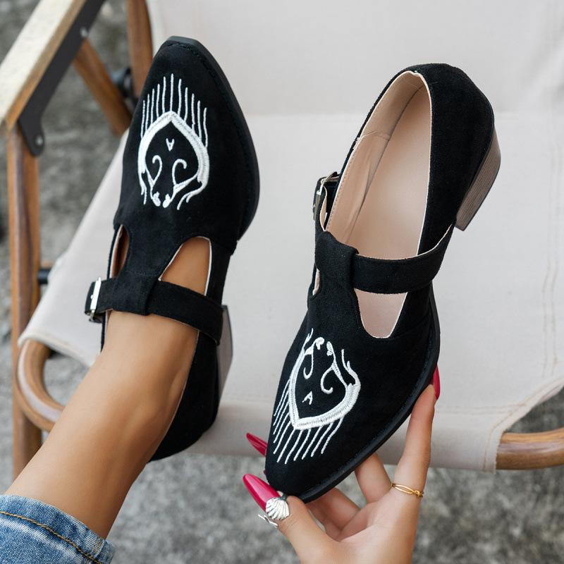 Large Size Pointed Single Shoes Autumn New European and American Light Mouth Thick Heel Embroidered Single Shoes