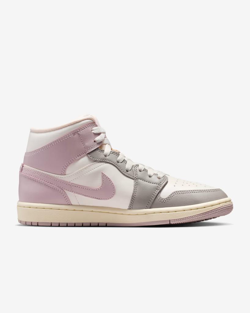 BQ6472-122 Nike Air Jordan 1 Mid (Women's)
