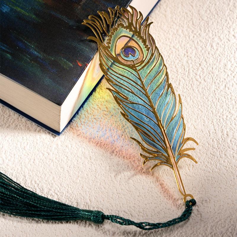 Creative Design Aesthetic Brass Bookmark for Book Retro Leaf Metal Book Tab with Pendant Set Cute Student Supplies Teacher Gift