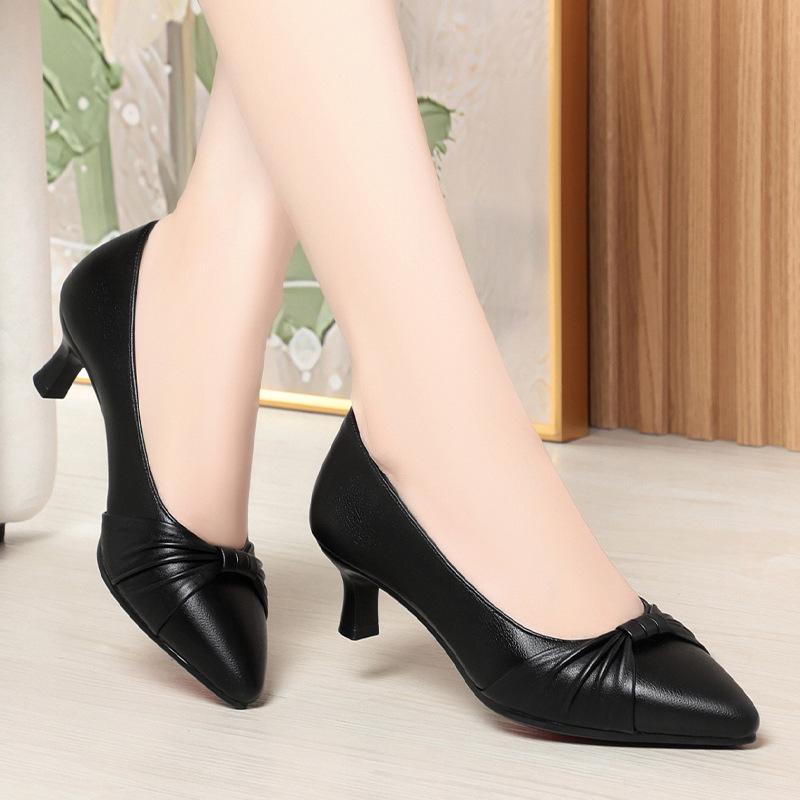 Pointed high heels women's new spring and autumn thick heel middle heel single shoes women's light mouth beige work shoes