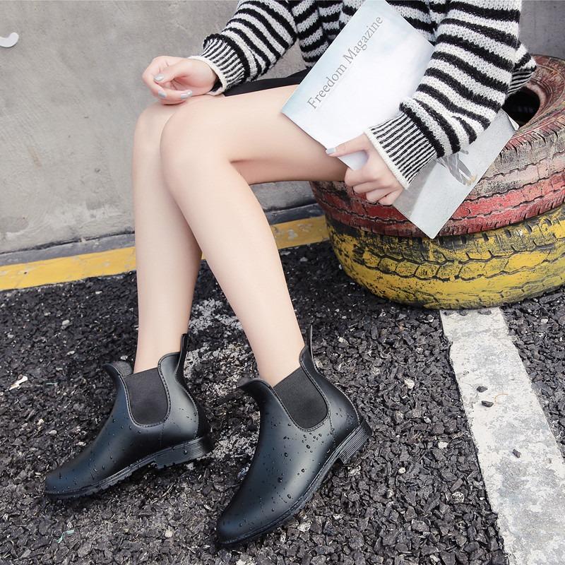 British rain shoes women's new fashion outer wear rubber shoes non-slip waterproof shoes water boots fleece overshoes short rain boots