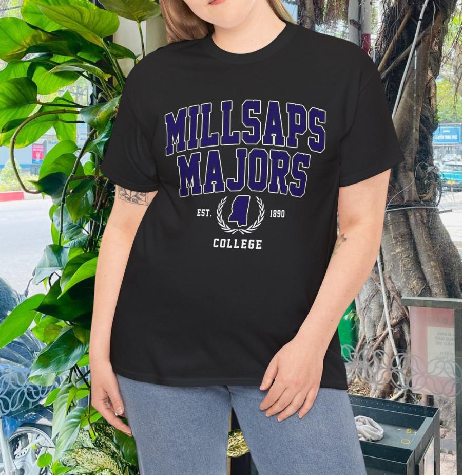 

Millsaps College Majors Arch Design Vintage for Men Women T-Shirt 3XL
