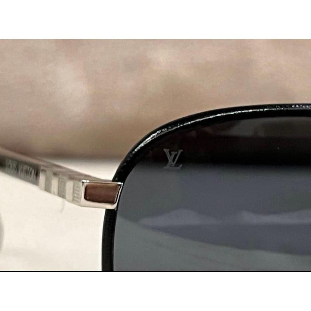 Used LOUIS VUITTON Sunglasses Attraction Pilot