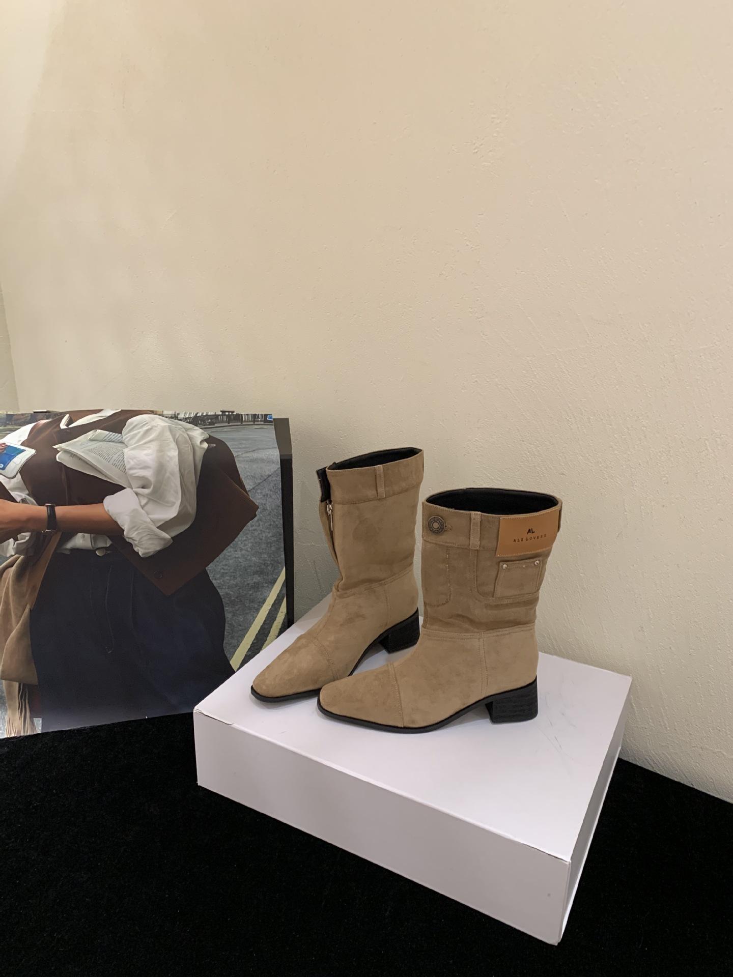 

Осенне-зимние ботинки 2025 новые французские полусапоги на толстом каблуке, высокие ботинки, плиссированные ботинки с мехом 39