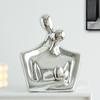 Gilded Figurine Sculpture Ceramic Couple Statue Craft Ornament for Room Wine Cabinet Entrance Heart-Shaped Figurine Premium Gift