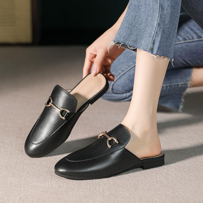Fashion 2024 Spring and Summer Women’s Outer Wear Slippers Flat Shoes Women's Casual Mules Stylish Metal Decoration Large Size 41-44