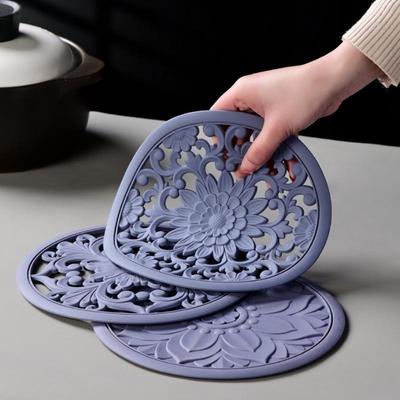 **Sottopentola in Silicone Resistente al Calore - Design Classico Cinese**