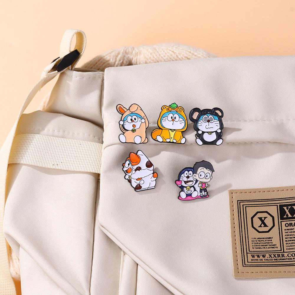 Metal Enamel Doraemon Brooch, Japanese Anime Cute Cartoon DINGDANG Cat Lapel Pin, Decorative Enamel Badge for Backpack Clothes Decoration