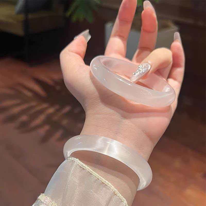 Ice Jade Moonlight Cat s Eye Glass Bracelet, Simple Retro Jewelry for Women. Diameter 54